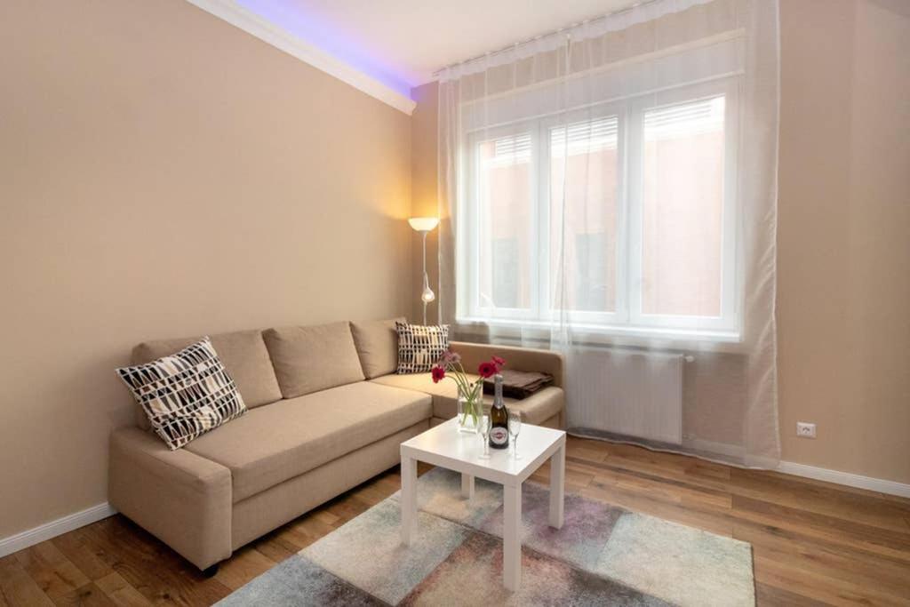 Nice And Cozy Apartment Next To The Parliament บูดาเปสต์ ภายนอก รูปภาพ