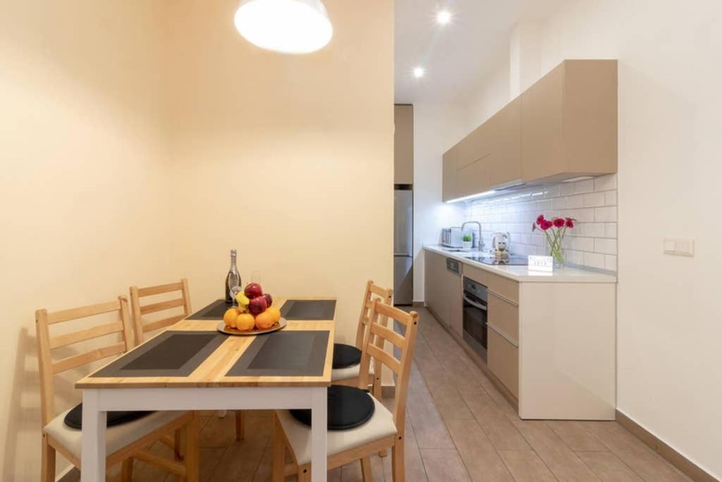 Nice And Cozy Apartment Next To The Parliament บูดาเปสต์ ภายนอก รูปภาพ